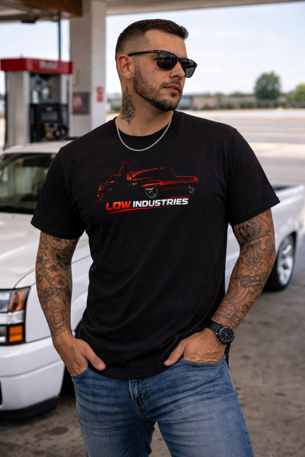 STAY LOW LOOK SHARP TEE